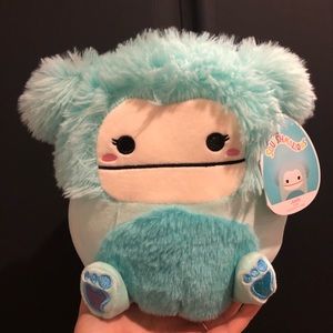 “Defect” Joelle Squishmallow